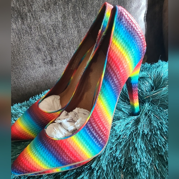 Jeffrey Campbell rainbow size 7 1/2 🌈 4 1/2  heels. - Picture 4 of 9